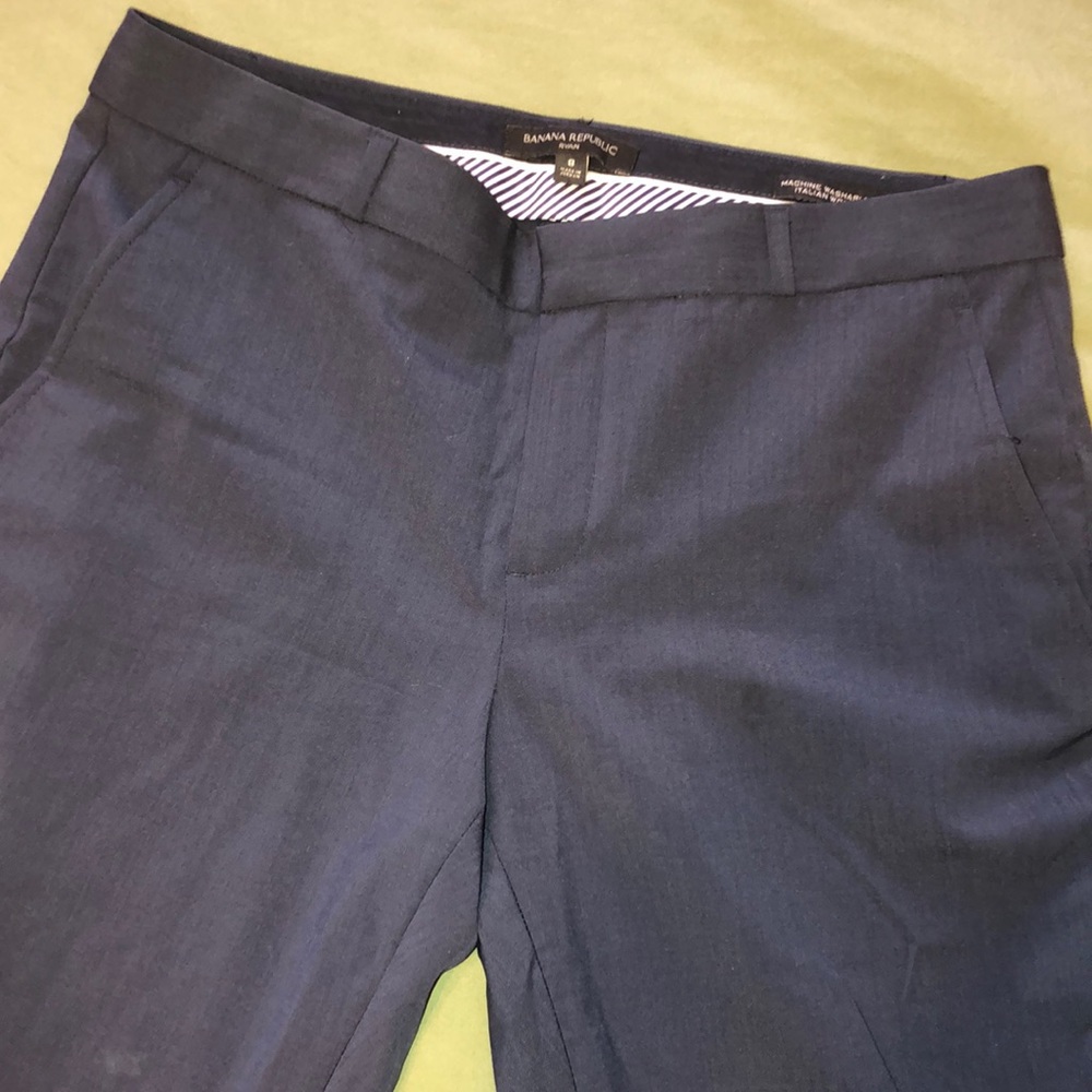 BANANA REPUBLIC “Ryan” navy machine washable Italian wool great condition size 8